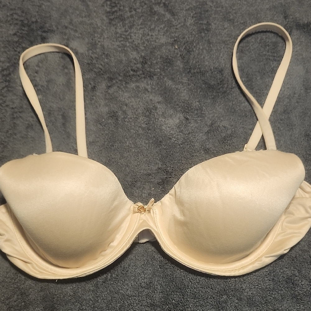 Victoria's Secret Body By Victoria Demi Padded Underwire Bra Size 34c